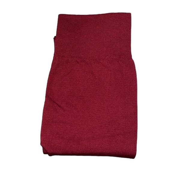 𝅺Thick Maroon Leggings - Picture 2 of 3